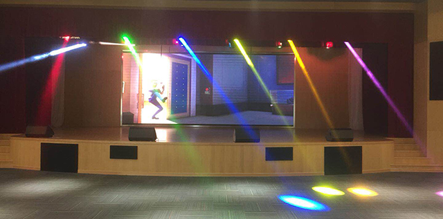 福建廈門某學校P3室內全彩LED顯示屏現(xiàn)場效果圖